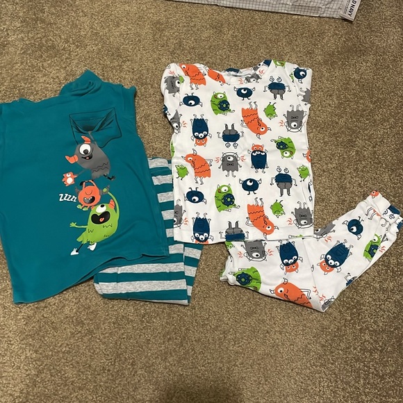 Carters Pajama Bundle - Picture 5 of 5